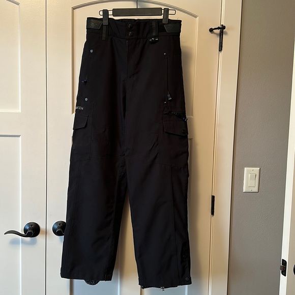 Black Snowboard pants by Ocean and Earth - Picture 1 of 9